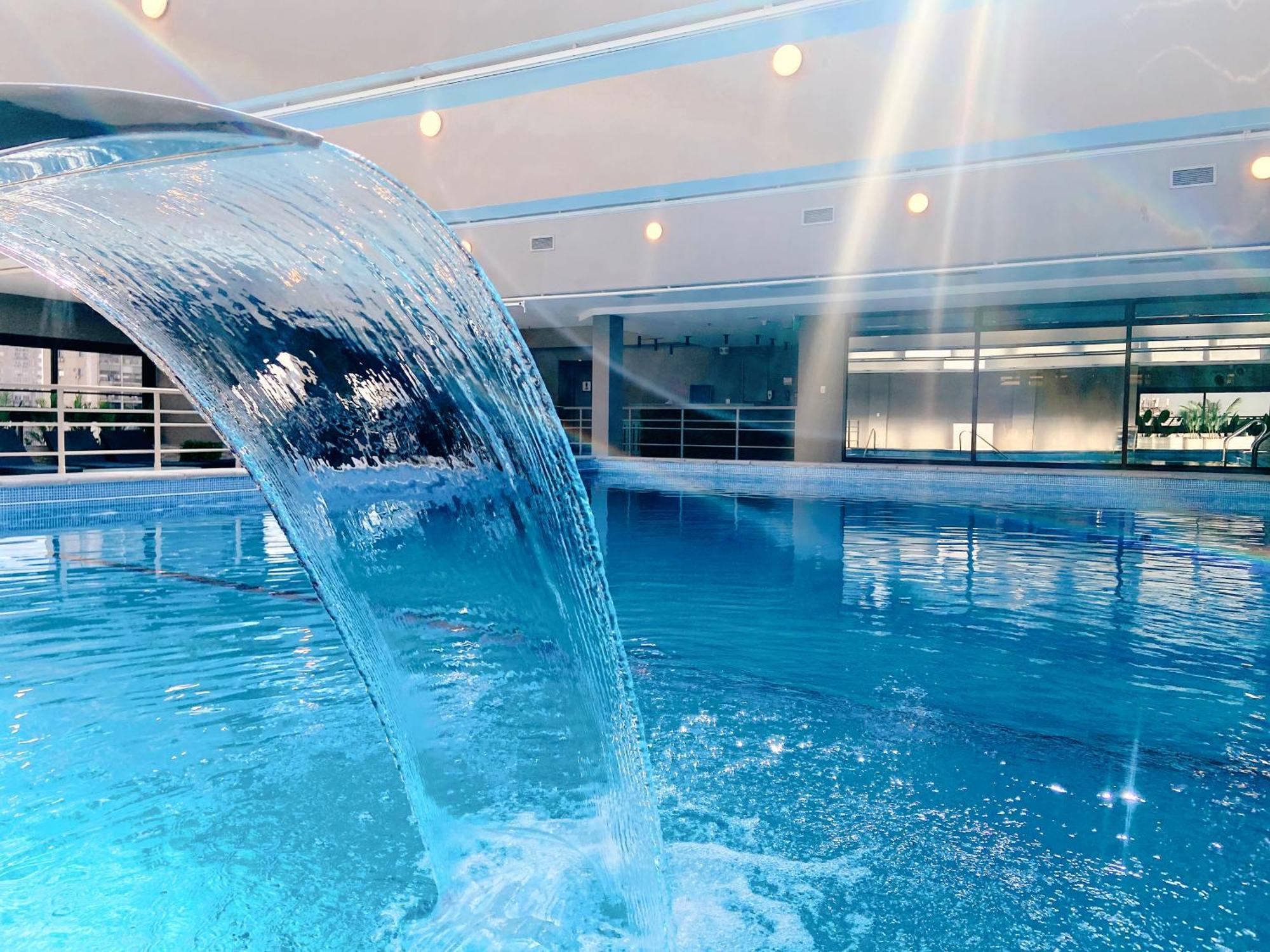 Libertador Hotel บัวโนสไอเรส ภายนอก รูปภาพ Indoor pool