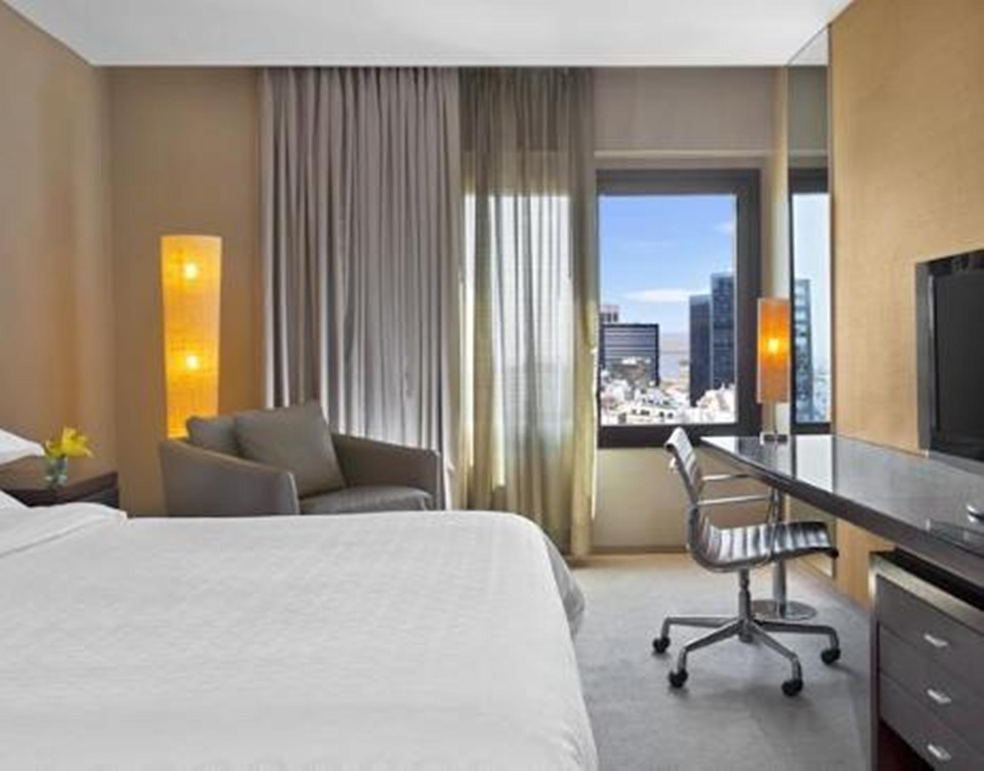 Libertador Hotel บัวโนสไอเรส ภายนอก รูปภาพ A guest room at the Westin Palace Madrid